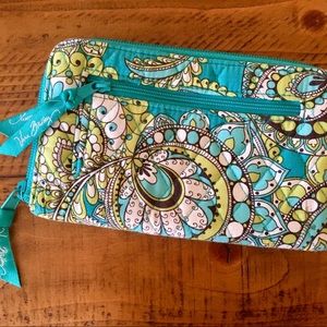Like New! Vera Bradley wallet